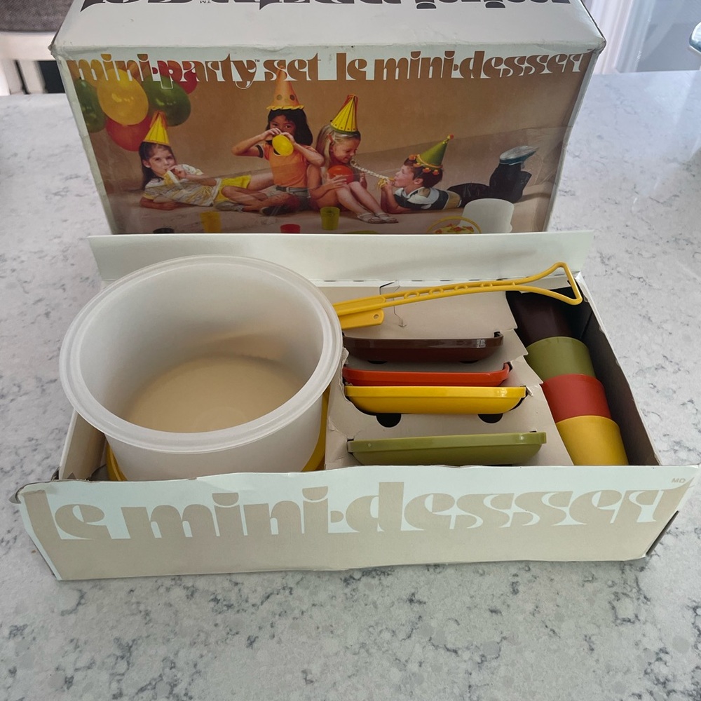 Vintage Tupperware Mini Party Set - Yellow, Green, Red